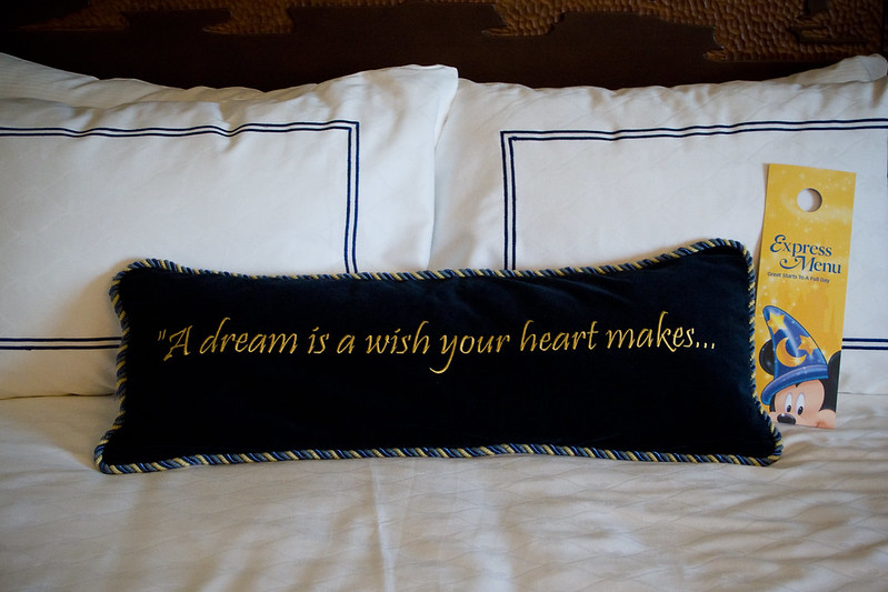 custom-pet-pillows
